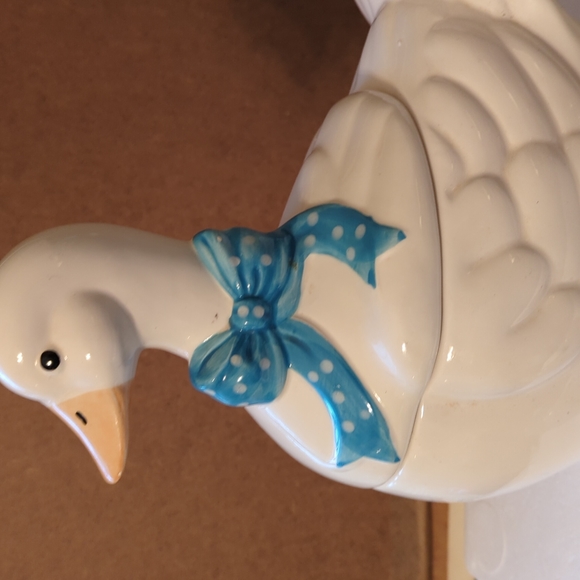 Mother Goose Cookie Jar With Salt And Pepper Shakers - Picture 5 of 16